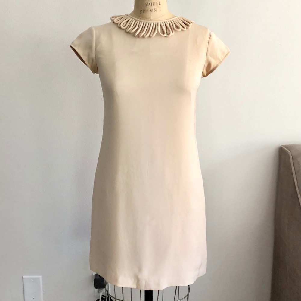 100% Silk RAOUL dress with lining and neck detail
